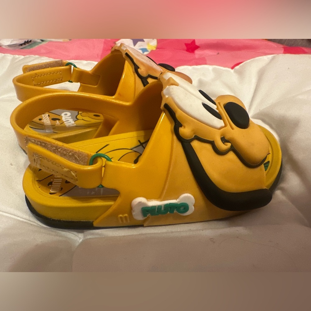 Pluto sandals unisex